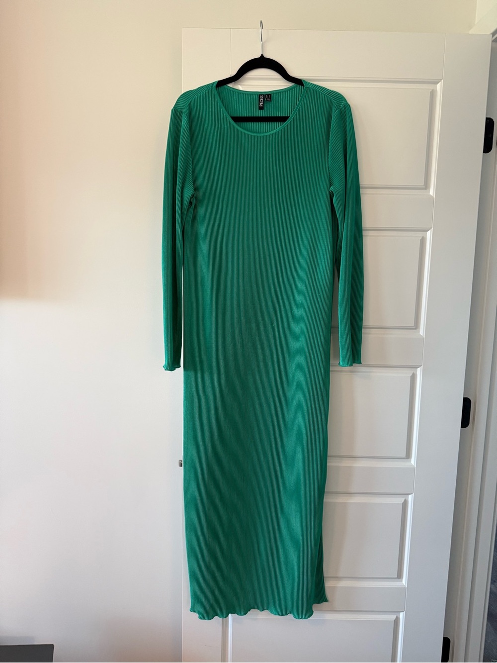 Long Sleeve Green Ribbed Midi Dress